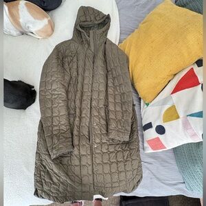 The North Face Thermoball Knee Length Parka - Size Medium green